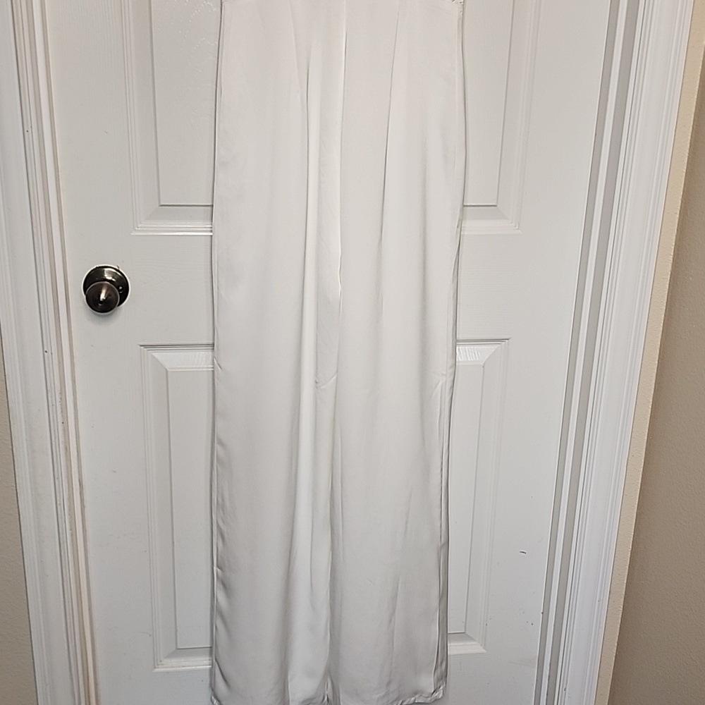 Lulus Ultimate Allure Ivory Satin Wide Leg Sleevless Plung V-Neck Jumpsuit - Picture 7 of 16